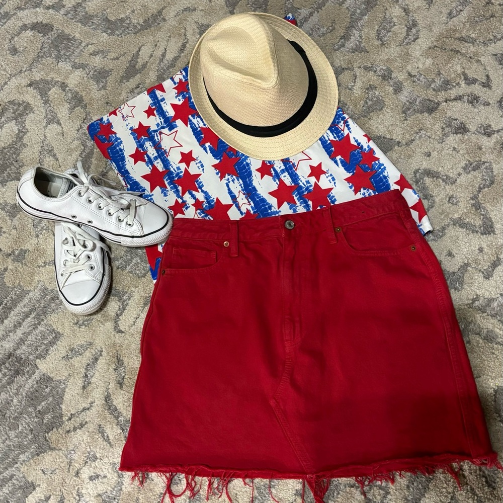 Abercrombie & Fitch red distressed skirt sz 10